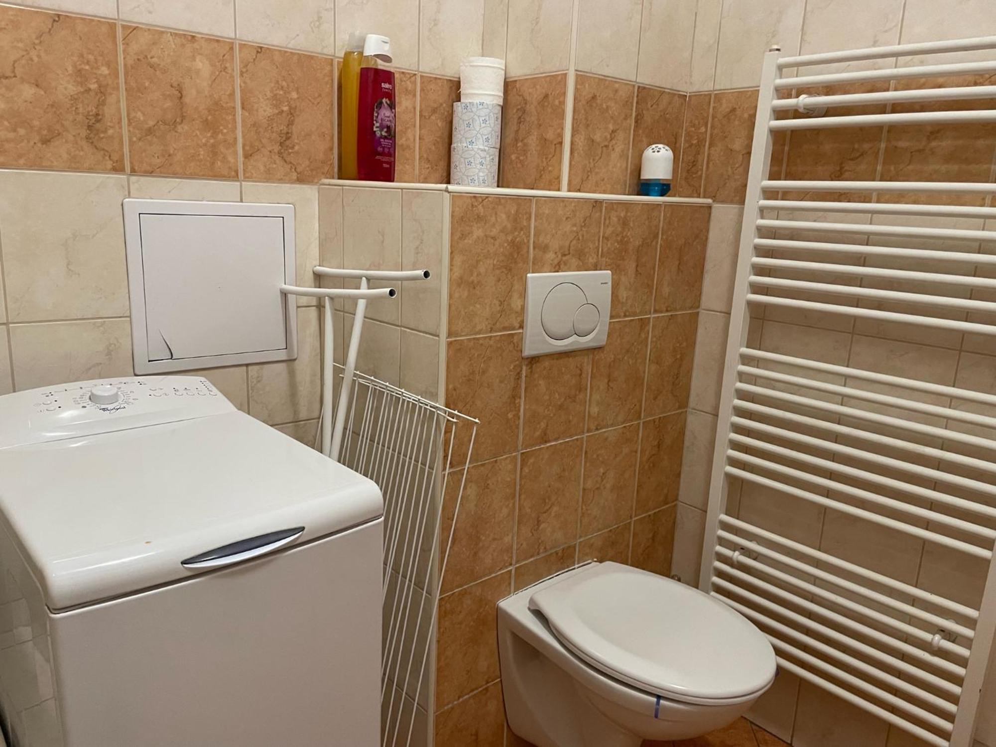 Tiffany Apartment In The City Center Bratislava Bagian luar foto