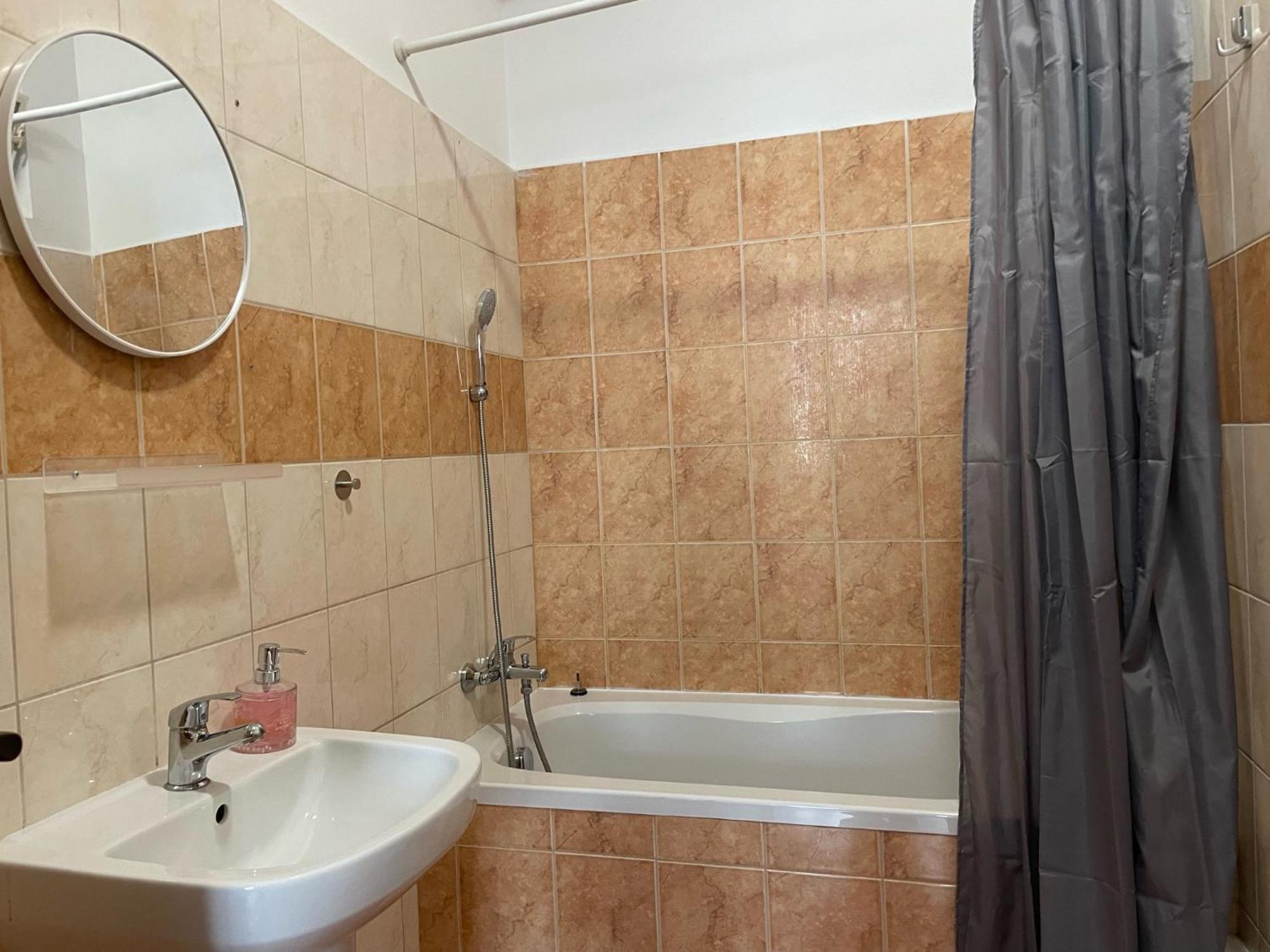 Tiffany Apartment In The City Center Bratislava Bagian luar foto